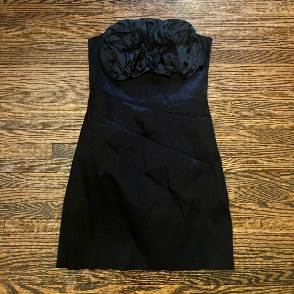 DAISY MINI DRESS BLACK SIZE MEDIUM FITS SMALL